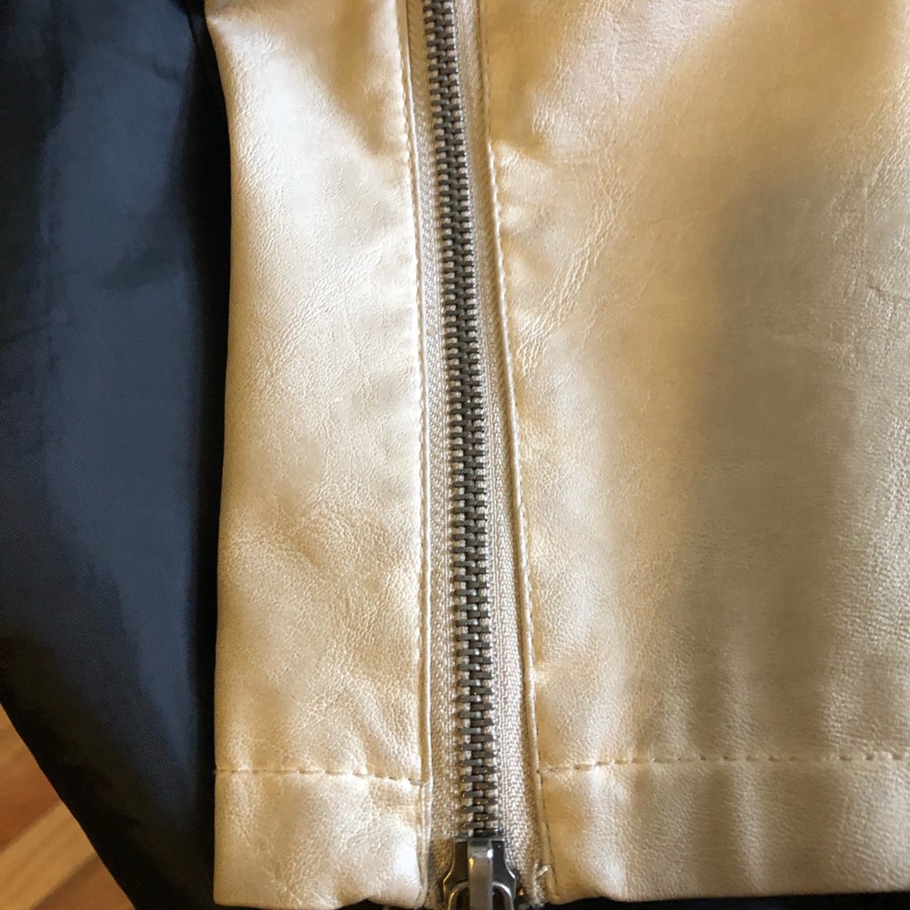 Motorcycle jacket - Picture 3 of 5